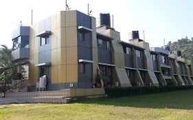Savshanti Lake Resort 3*