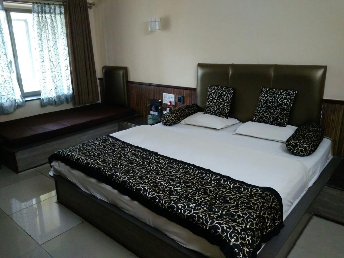 Savshanti Lake Resort Saputara Exterior photo