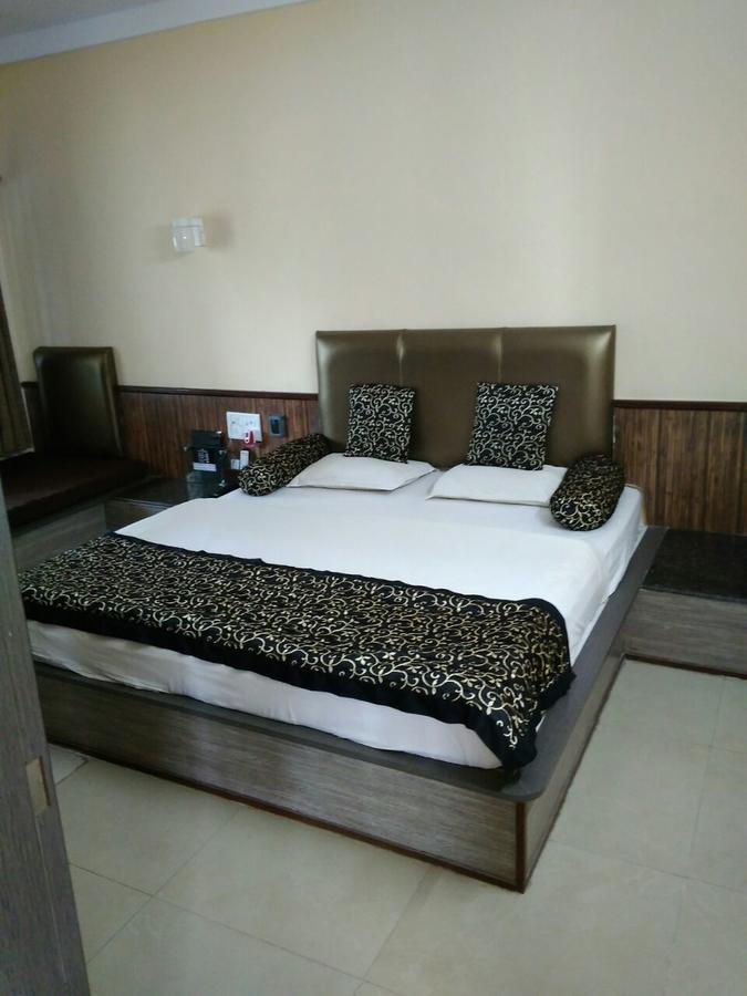Savshanti Lake Resort Saputara Exterior photo